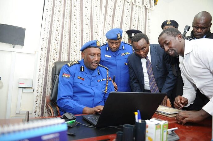 Kenya-police-officers-3023725268